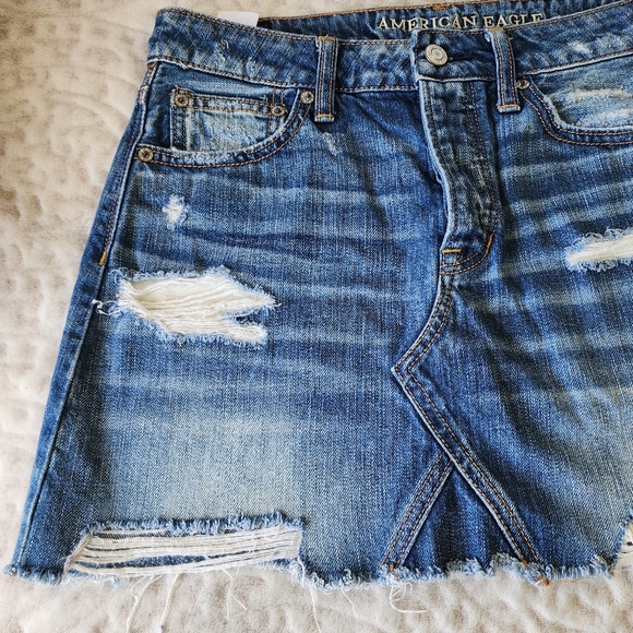 American Eagle Outfitters Distressed Denim Mini Skirt Women Size 4 Button Fly - Picture 4 of 13